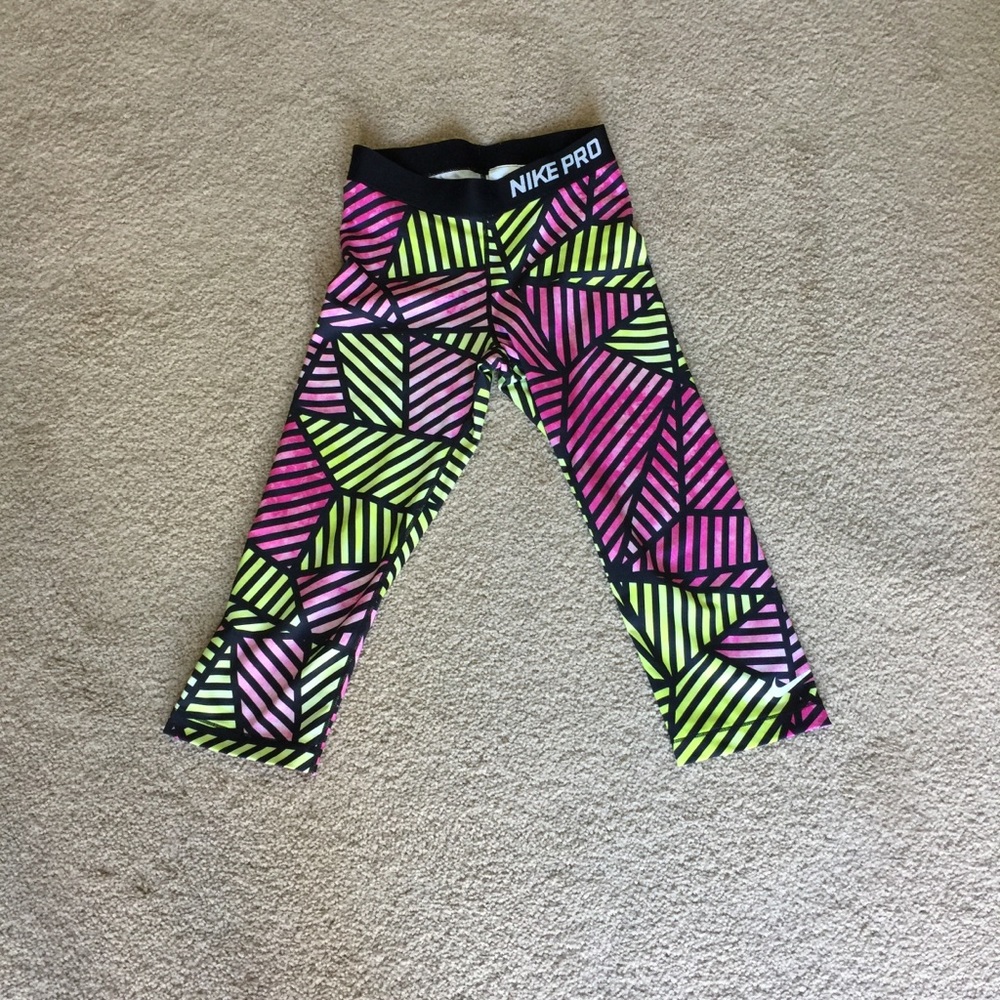 Women’s Nike Pro Capris Dri-Fit Size Small